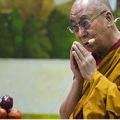 FOTO AP: El incidente ocurrió cuando una multitud celebraba el cumpleaños del Dalai Lama.
